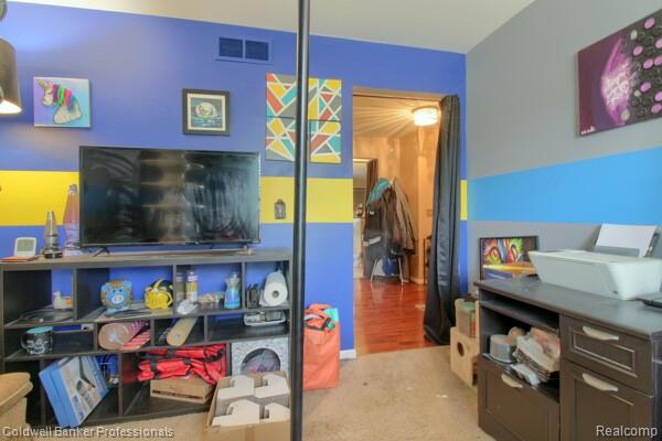 9109 Maple Ridge Dr, Newport, MI 48166 - photo 7