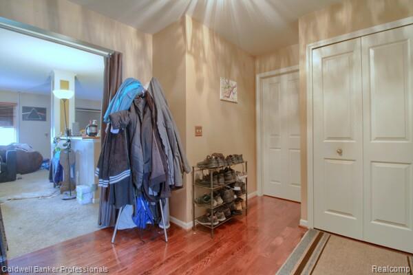 9109 Maple Ridge Dr, Newport, MI 48166 - photo 5
