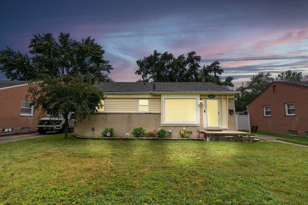 29632 Grandon St, Livonia, MI 48150 - photo 1