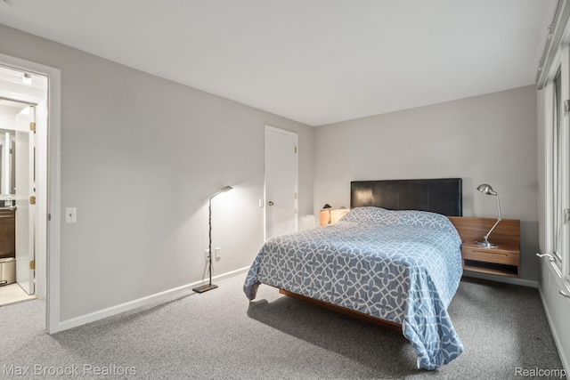 1109 Ivyglen Cir, Bloomfield Hills, MI 48304 - bedroom with carpet floors and baseboards