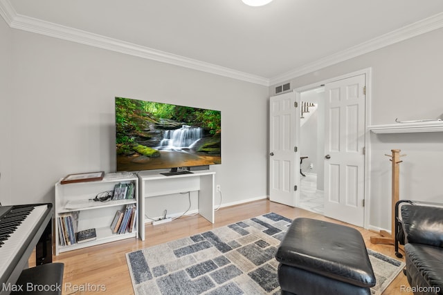 1109 Ivyglen Cir, Bloomfield Hills, MI 48304 - living room featuring crown molding and wood finished floors