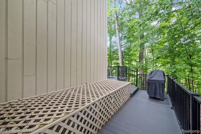 1109 Ivyglen Cir, Bloomfield Hills, MI 48304 - wooden deck with grilling area