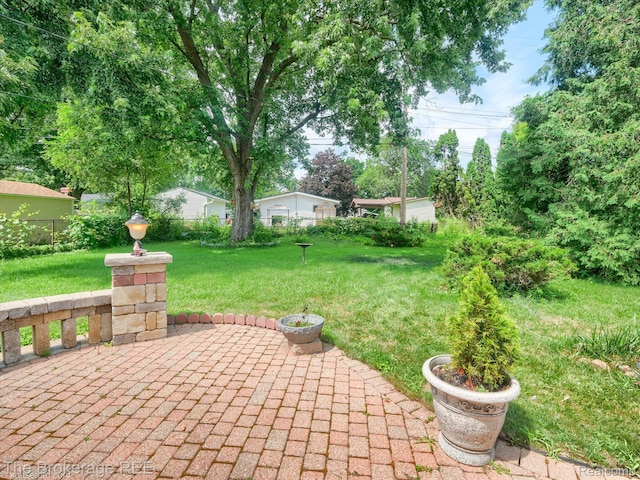 515 Juniper Dr, Davison, MI 48423 - view of patio / terrace