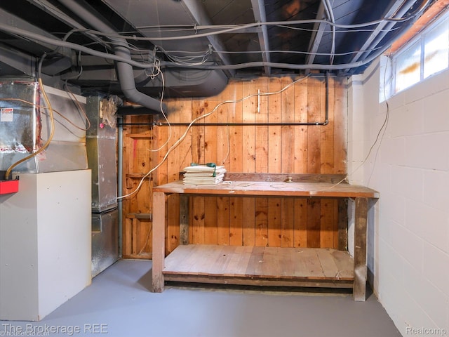 515 Juniper Dr, Davison, MI 48423 - basement with heating unit