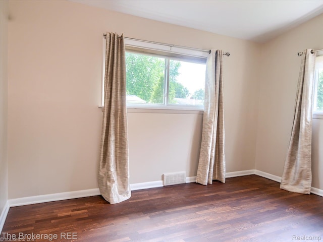 515 Juniper Dr, Davison, MI 48423 - unfurnished room featuring dark wood-type flooring