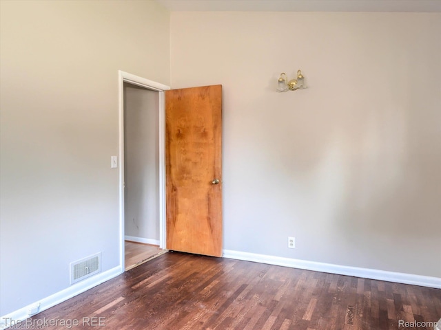 515 Juniper Dr, Davison, MI 48423 - unfurnished room featuring wood finished floors