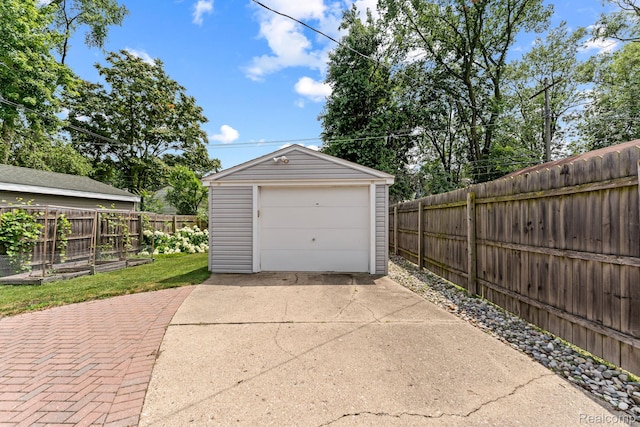 1405 Fielding St, Ferndale, MI 48220 - detached garage with concrete driveway