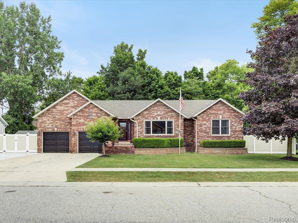5652 N Lake Dr, Kimball, MI 48074 - photo 1