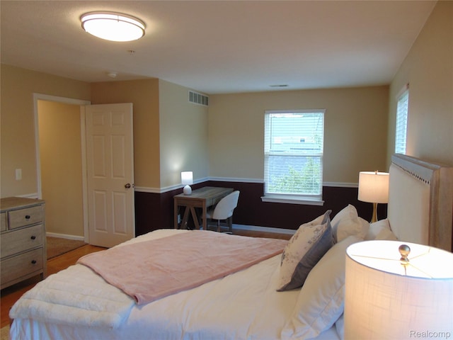 1429 Millbrook Trl, Ann Arbor, MI 48108 - bedroom featuring baseboards