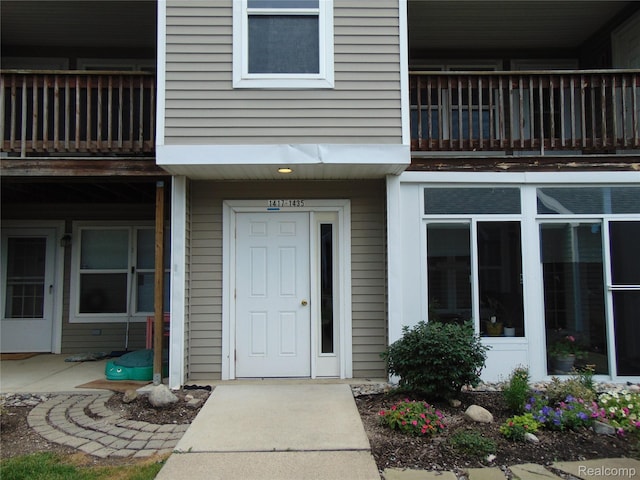1429 Millbrook Trl, Ann Arbor, MI 48108 - doorway to property featuring a balcony