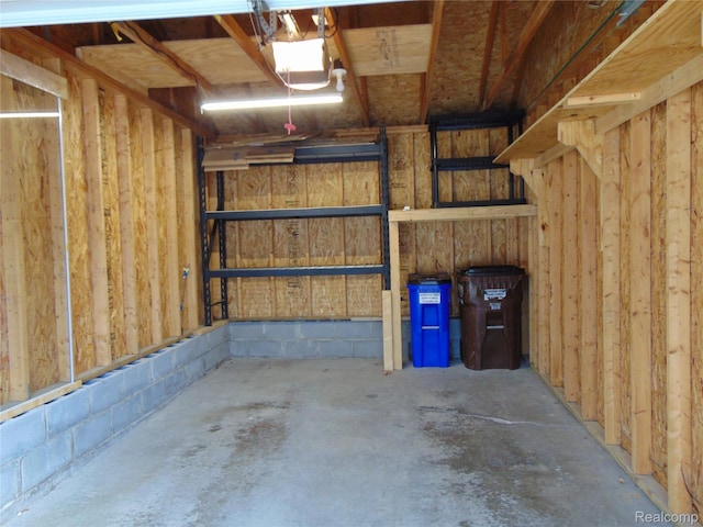 1429 Millbrook Trl, Ann Arbor, MI 48108 - garage with a garage door opener