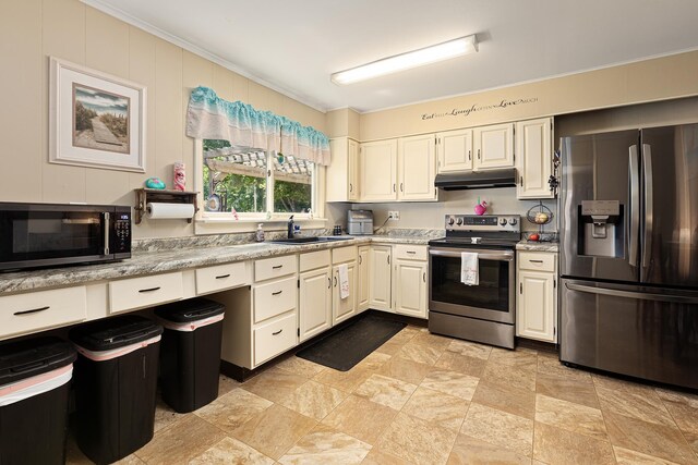 635 Terrace Dr, Traverse City, MI 49686 - photo 16
