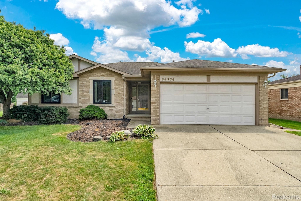34334 Claudia Ct, Sterling Heights, MI 48310 - photo 1
