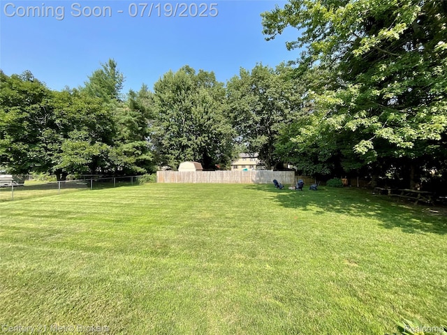 5363 Irish Rd, Grand Blanc, MI 48439 - view of yard