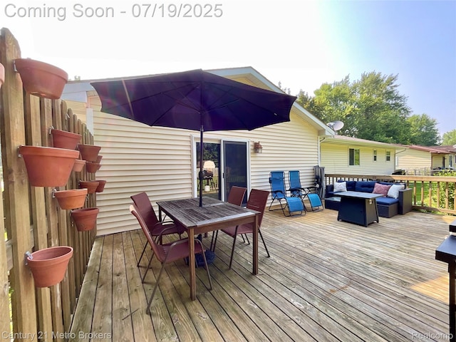 5363 Irish Rd, Grand Blanc, MI 48439 - deck with an outdoor hangout area and outdoor dining space