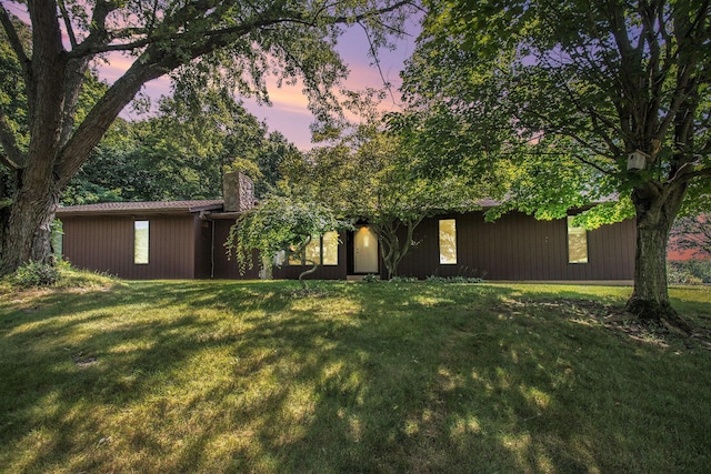 18354 Mount Zion Rd, Galien, MI 49113 - yard at dusk with a lawn