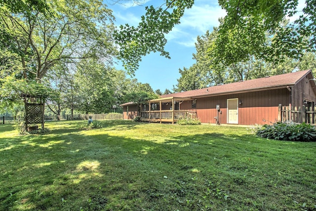 18354 Mount Zion Rd, Galien, MI 49113 - fenced backyard with a wooden deck