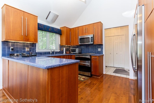 37524 Burton Ct, Farmington Hills, MI 48331 - photo 12