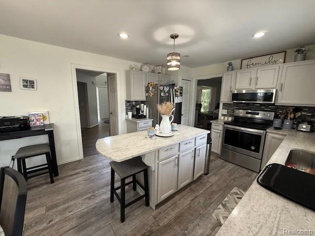 2789 Parkwick Ct, West Bloomfield, MI 48324 - photo 6