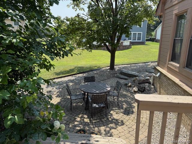 2789 Parkwick Ct, West Bloomfield, MI 48324 - photo 29