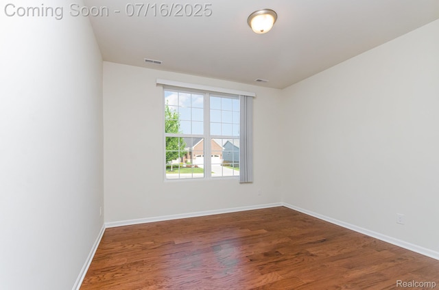 4000 Ashdale Way, Clarkston, MI 48348 - unfurnished room with wood finished floors and baseboards