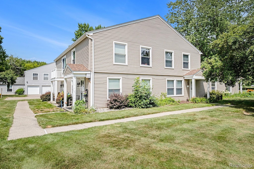 1457 Steeple Chase Ct, Davison, MI 48423 - photo 1