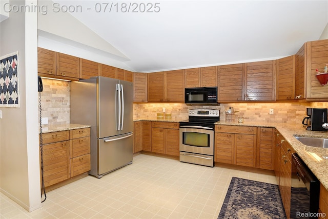 733 Highland Ave, Clawson, MI 48017 - photo 6