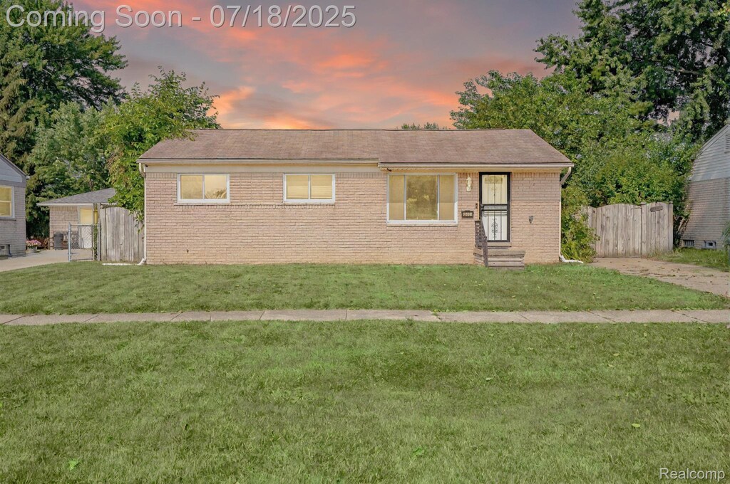 35407 Kelly Rd, Clinton Township, MI 48035 - photo 1