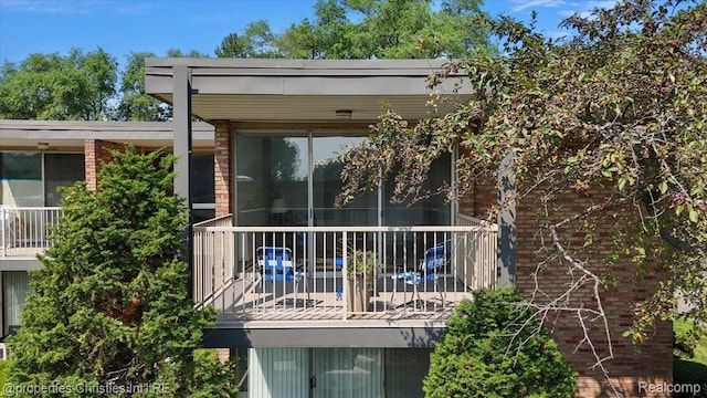 4049 W Maple Rd, Birmingham, MI 48301 - photo 3