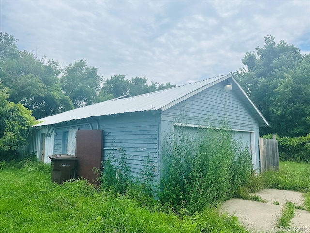 2021 E Bombay Rd, Midland, MI 48642 - photo 4