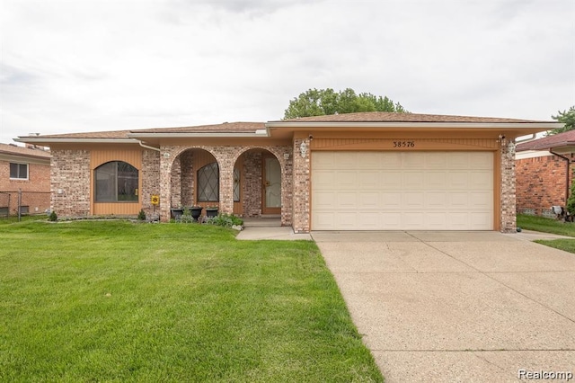 38576 Cottonwood Dr, Sterling Heights, MI 48310 - photo 1