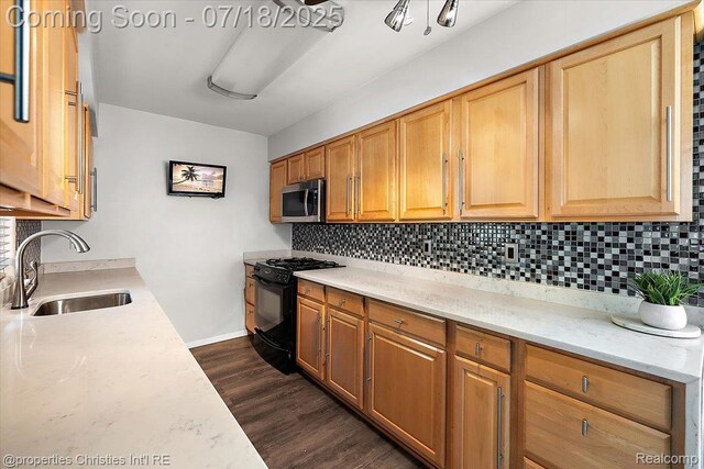 304 Huntley Ave, Clawson, MI 48017 - photo 14