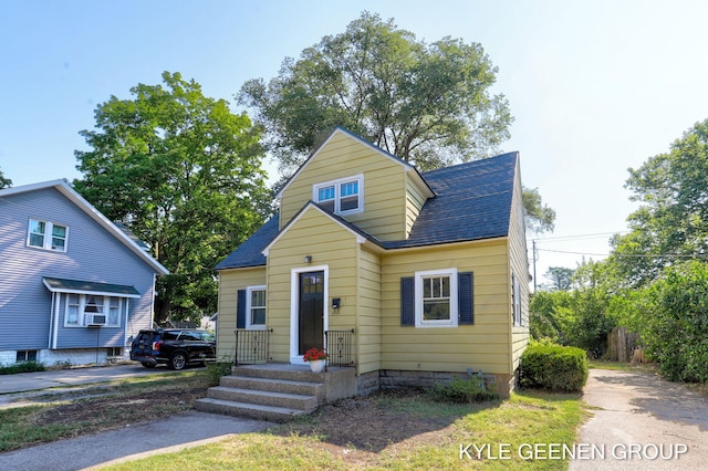 747 State St, Holland, MI 49423 - view of front of home featuring a shingled roof
