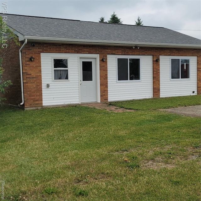 1165 S Van Dyke Rd, Bad Axe, MI 48413 - photo 1