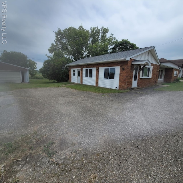 1165 S Van Dyke Rd, Bad Axe, MI 48413 - photo 3