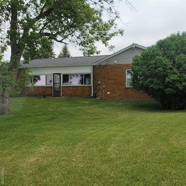 1165 S Van Dyke Rd, Bad Axe, MI 48413 - photo 5