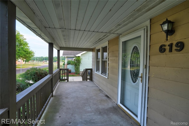 619 Frank St, Flint, MI 48504 - view of porch