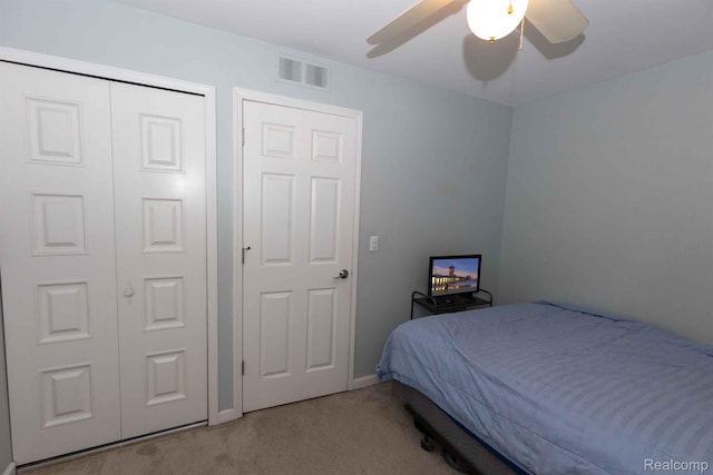 3091 Oakridge Ct, Lake Orion, MI 48360 - carpeted bedroom featuring a ceiling fan and a closet