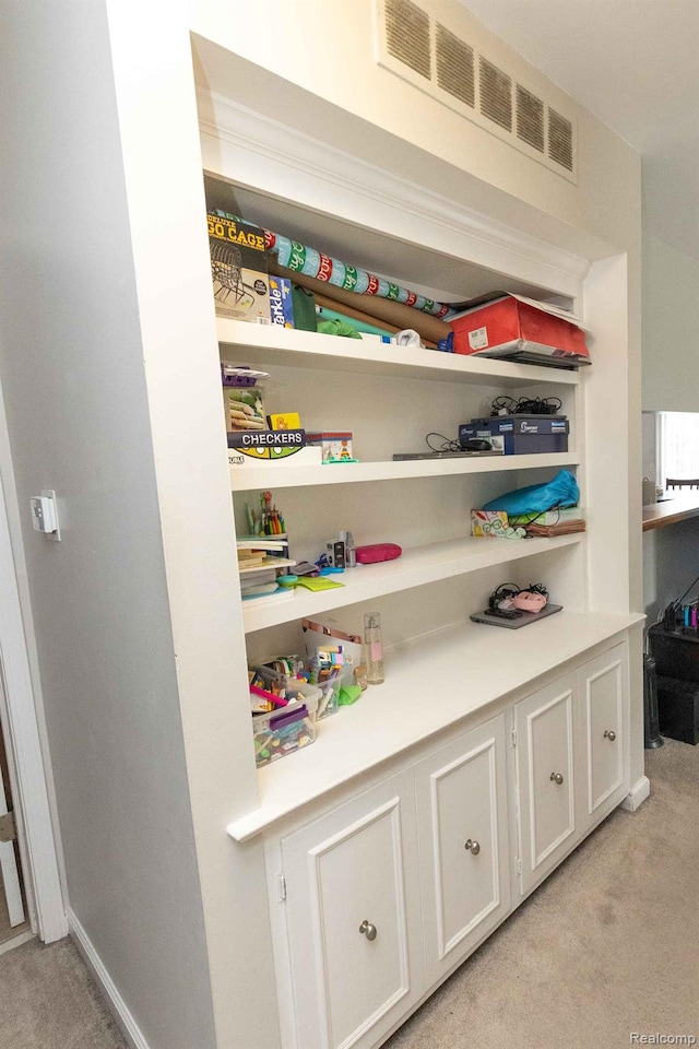 3091 Oakridge Ct, Lake Orion, MI 48360 - view of pantry