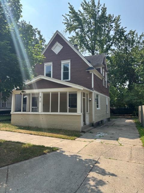 910 Prince St SE, Grand Rapids, MI 49507 - photo 2