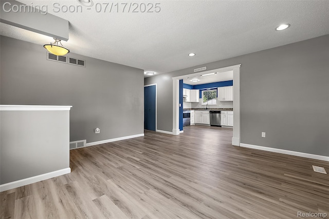 41627 Saal Rd, Sterling Heights, MI 48313 - photo 9