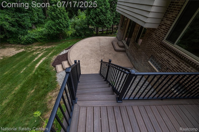 625 Ten Point Dr, Rochester Hills, MI 48309 - deck featuring a patio area and a yard