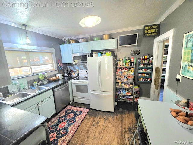 24 Utica Rd, Pontiac, MI 48341 - photo 6
