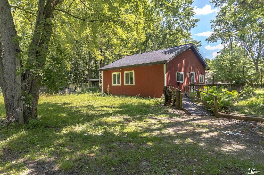 8438 Adler Rd, Lambertville, MI 48144 - photo 1