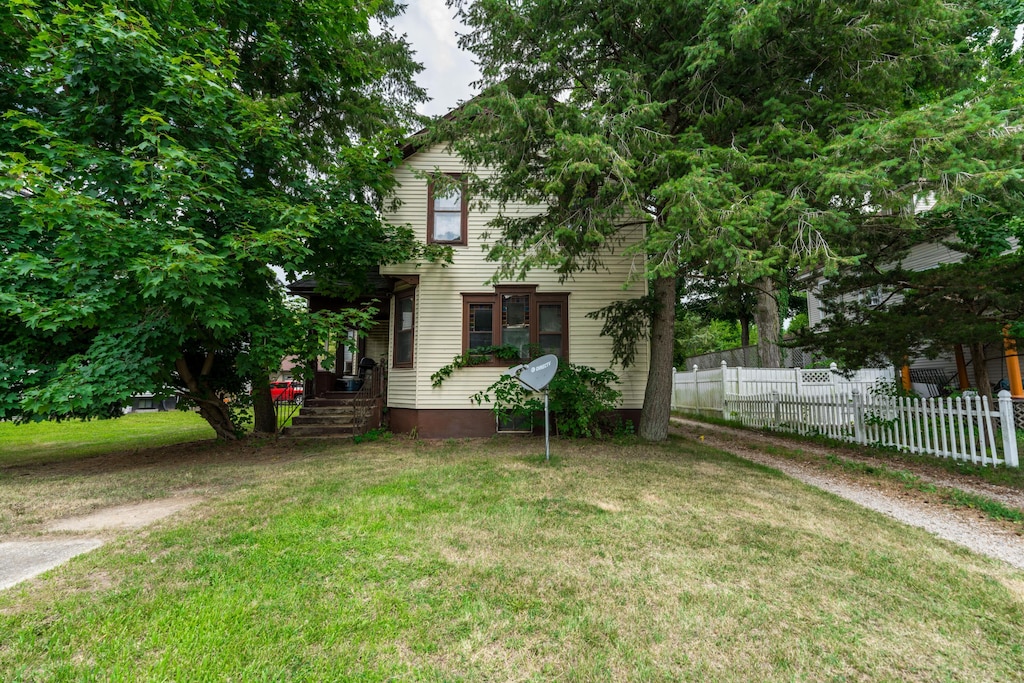 203 E Delaware St, Decatur, MI 49045 - photo 2