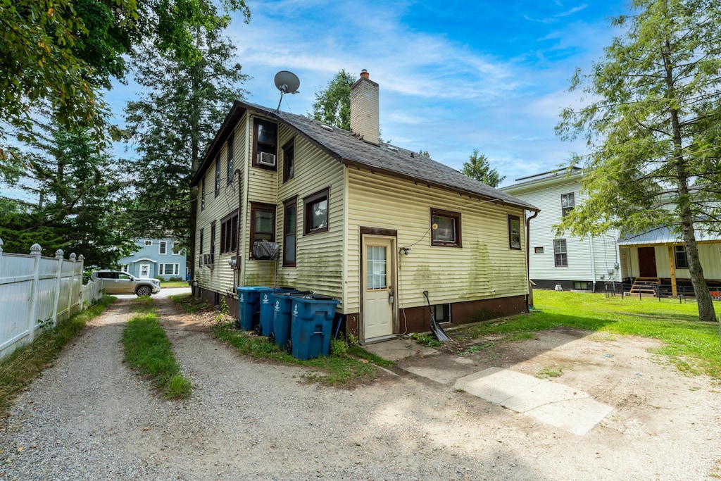203 E Delaware St, Decatur, MI 49045 - photo 3