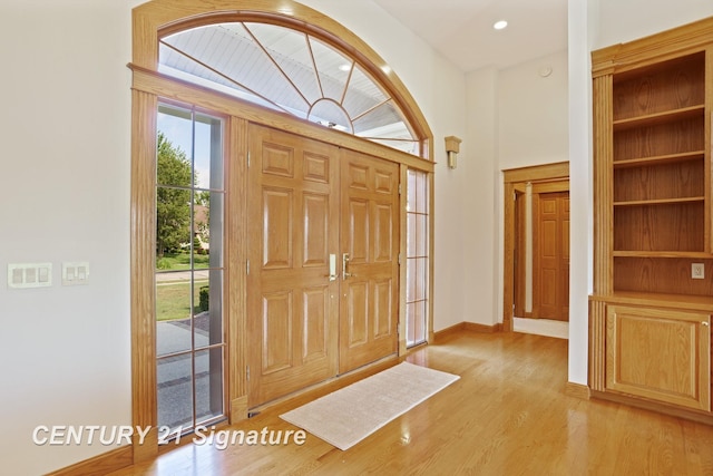 43 Sawmill Creek Trl, Saginaw, MI 48603 - foyer entrance featuring light wood finished floors and recessed lighting
