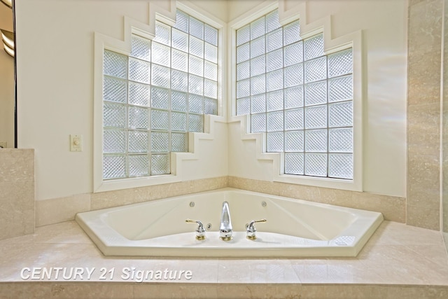 43 Sawmill Creek Trl, Saginaw, MI 48603 - full bath featuring a bath