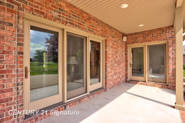 43 Sawmill Creek Trl, Saginaw, MI 48603 - view of patio / terrace