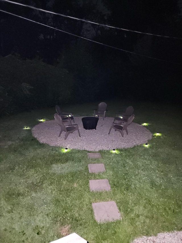 2464 Greenfield Rd, Berkley, MI 48072 - view of grassy yard